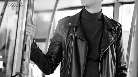Cowok Jaket Kulit: Simbol Maskulinitas atau Klise?