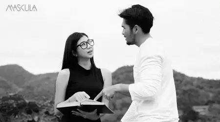 Kode Cewek yang Harus Lo Paham Biar Bucin Lo Nggak Sia-Sia