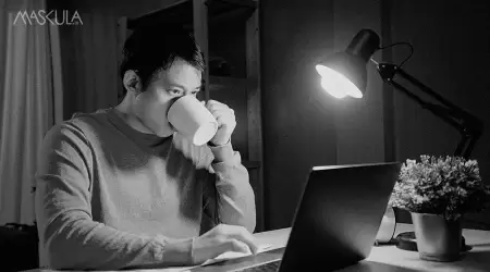 Stamina Baja Meski Tidur Sedikit: Rahasia Para Hustler Tetap Produktif